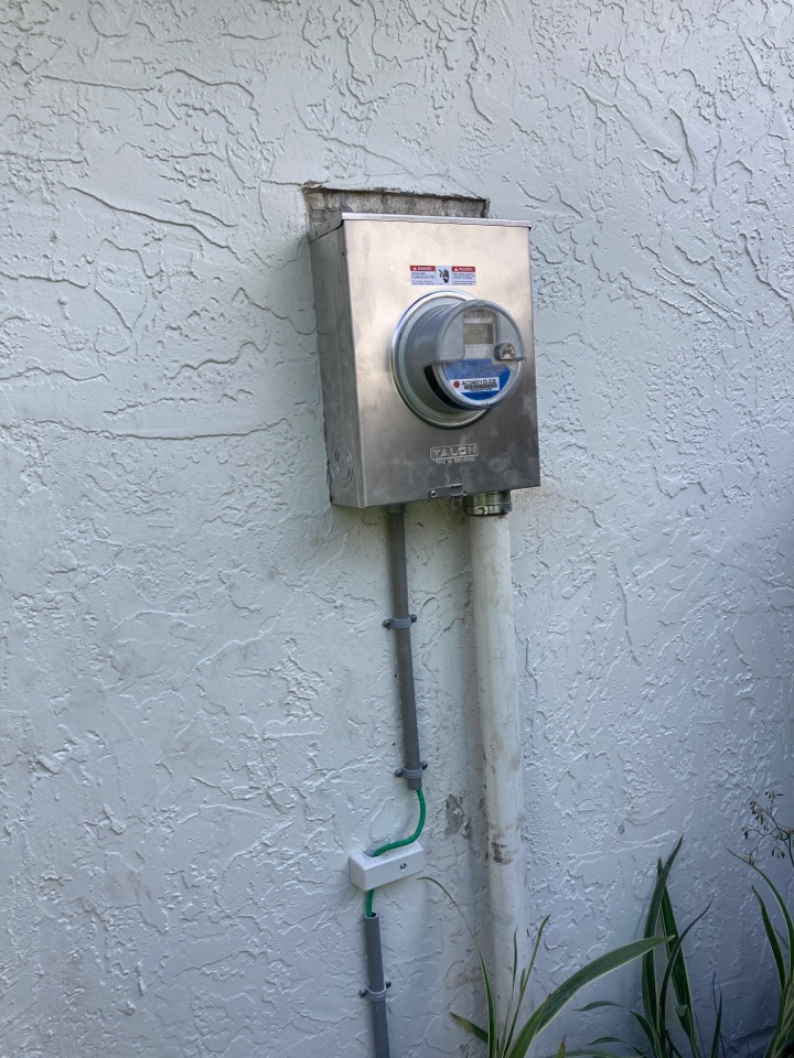 Miami, FL - Installed new meter can Miami, FL - Installed new meter can