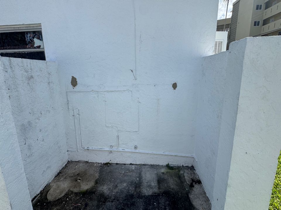 Patch walls for apartment building 