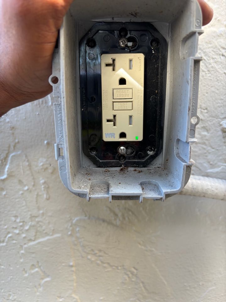 Replaced broken gfi