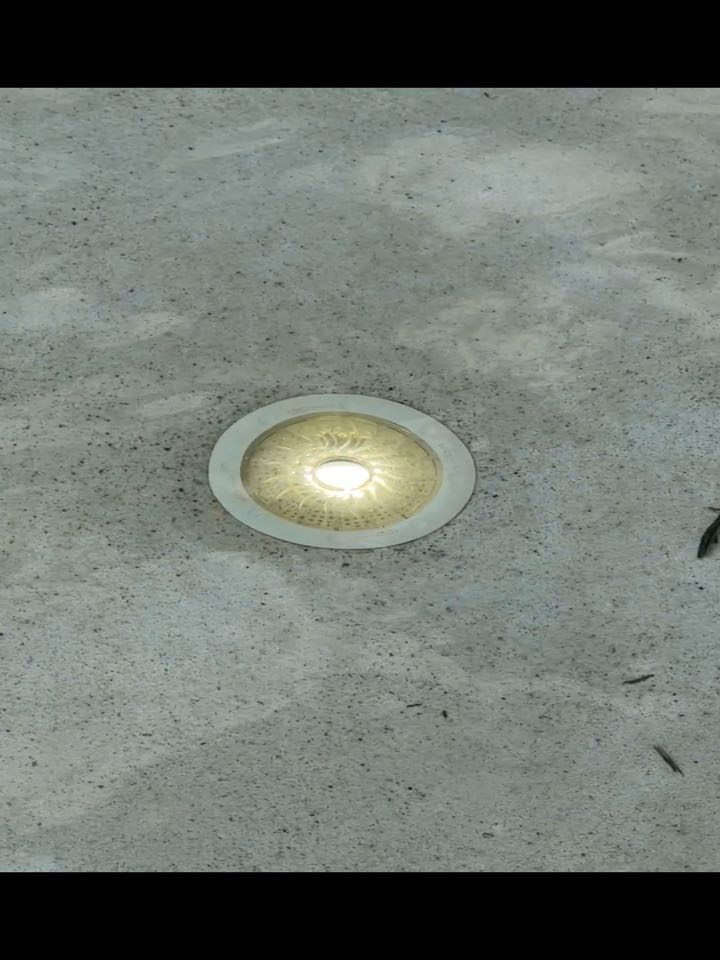 Replaced pool light on near side of pool next to jacuzzi. Will be returning to fix jacuzzi light. Light on near side of pool fully functional.