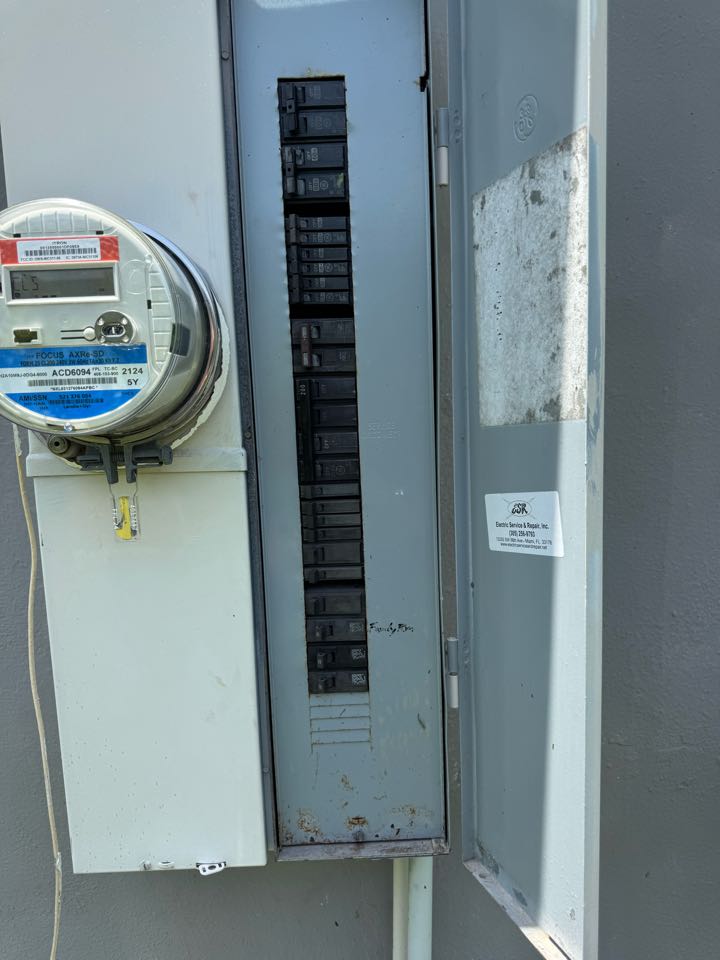 Miami, FL - Repaired circuit to water heater at  miami Fl 33165