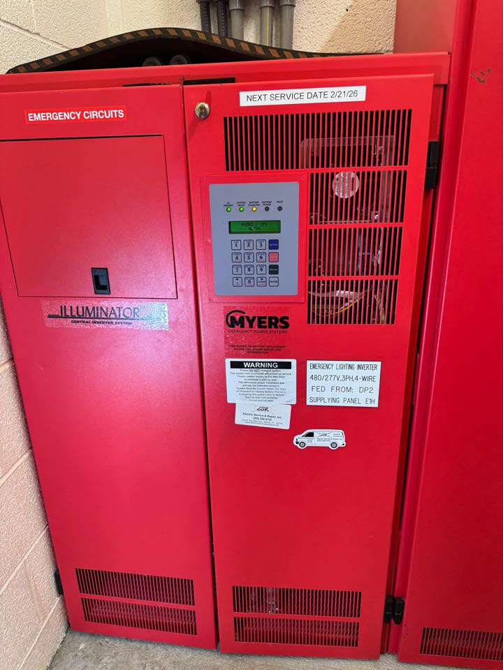 Fort Lauderdale, FL - Emergency service repair on Myers lighting inverter. Fort Lauderdale Fl 33316