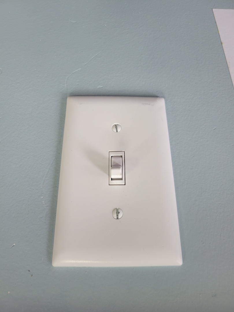 installed new 3 way switch cause old one was broken. in thieve Miami