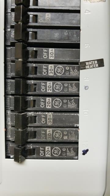 Miami, FL - Replacing faulty water heater breaker. Miami, FL - Replacing faulty water heater breaker.