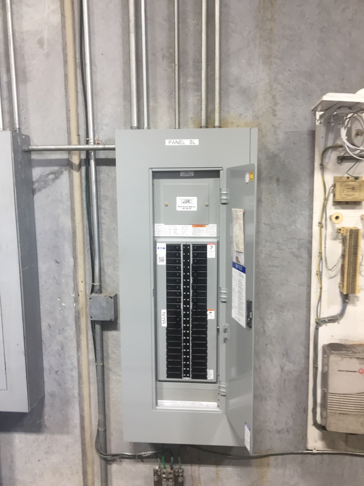 Afterhours emergency circuit breaker replacement for ac unit .. circuit breaker failed causing customer to be in the heat .. ESR had a tech on site at 10:03 pm on a Saturday night to replace the circuit breaker. Afterhours emergency circuit breaker replacement for ac unit .. circuit breaker failed causing customer to be in the heat .. ESR had a tech on site at 10:03 pm on a Saturday night to replace the circuit breaker.