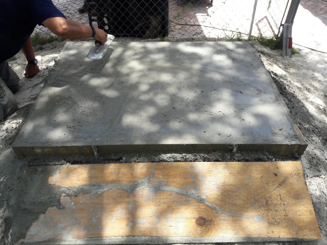Preparing foundation for back up generator installation.
Pinecrest,Fl Preparing foundation for back up generator installation.
Pinecrest,Fl