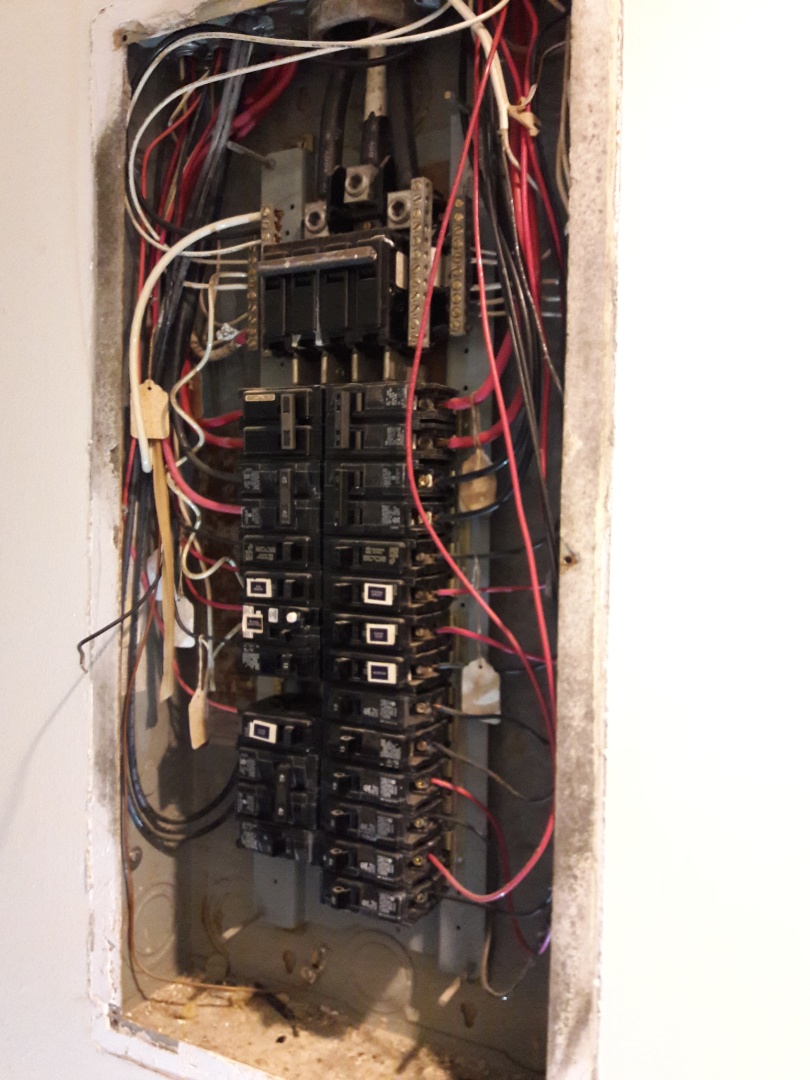 Replaced faulty circuit breaker in electrical panel Replaced faulty circuit breaker in electrical panel