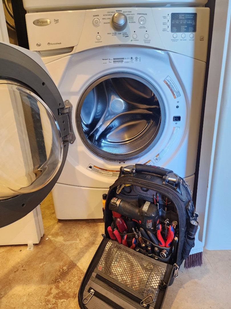 Whirlpool front load washer in Cave Creek, Arizona will not start a cycle. I found a defective door latch assembly and replaced it. The customer was happy with the repair and thanked me for my time.