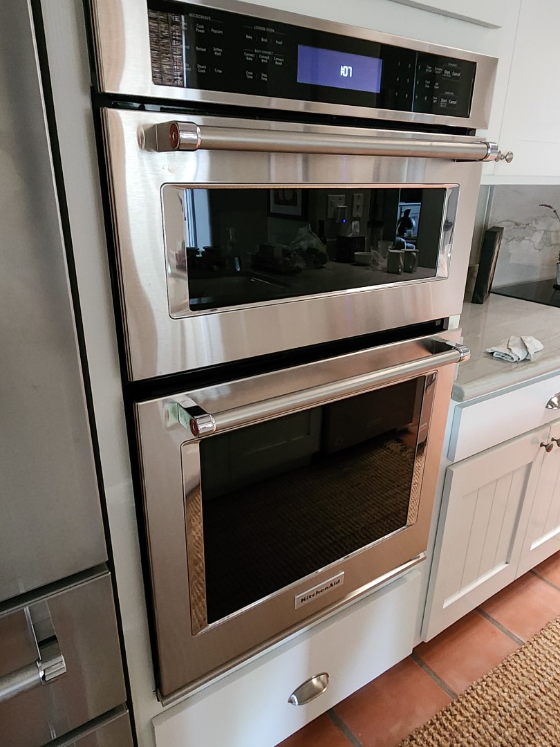 A KitchenAid double wall oven was scheduled for repair due to the upper oven not generating heat. Upon inspection, I identified the issue as a malfunctioning relay board. I replaced the faulty relay board with a new one, ensuring compatibility and proper installation. After the replacement, I tested the oven to confirm that the heat function was restored. The customer was satisfied with the repair and the upper oven now produces heat as expected.