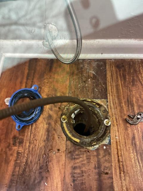 West Monroe, LA - Cleared a clogged toilet and tested for proper flow before completing the job.