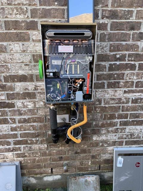 Monroe, LA - Installed a tankless water heater and checked the system for proper operation.