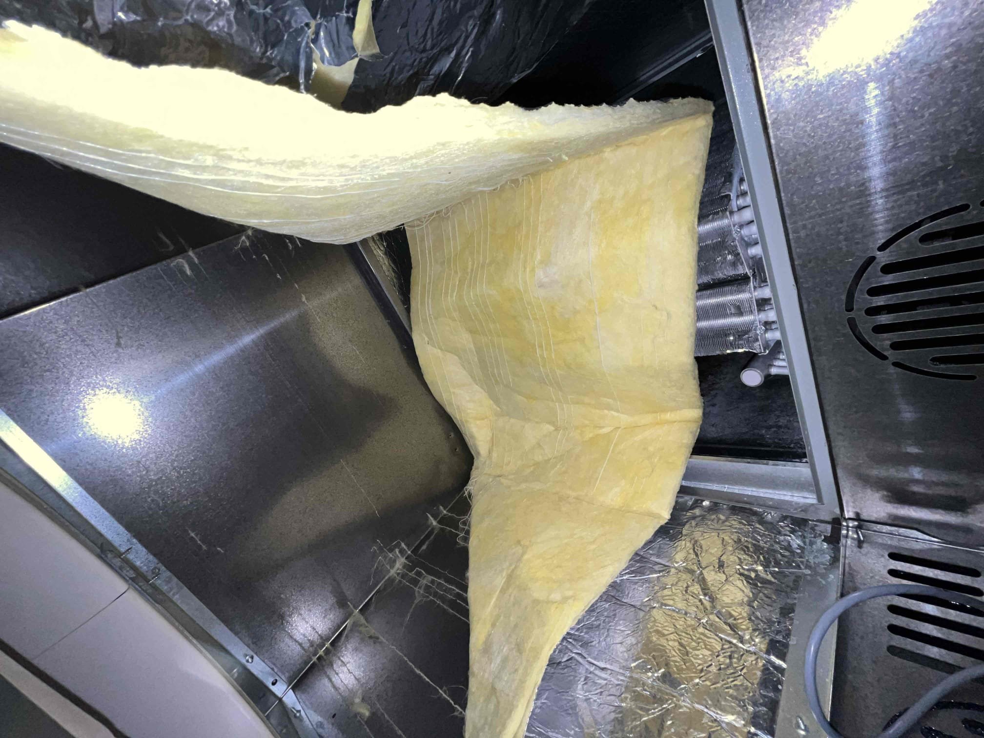 La Quinta, CA - 🛠️🛠️
Demand service
S#25172MWFJG
POV system LR

Upon arrival, inform me of a rumbling noise coming from return vent

Went up to the attic for further investigation. It was undiscovered a piece of liner, causing noise issue.
Remove liner set system on test mode
Checked equipment settings at circuitboard
✅
Equipment is operating properly and within limits
No more rumbling noise