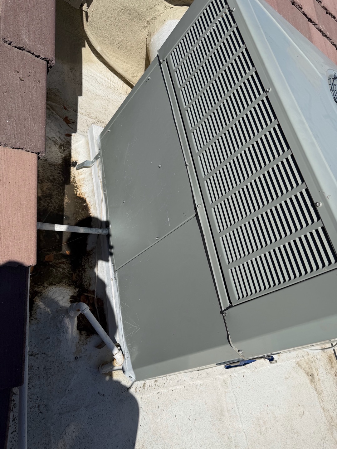 The evaporator coil was replaced under the full warranty coverage. The system underwent pressure testing, confirming integrity at 300 psi. A thorough vacuum process was completed, achieving a level of 500 microns, followed by the charging of the system with R410A refrigerant, bringing it to the factory-specified charge level.