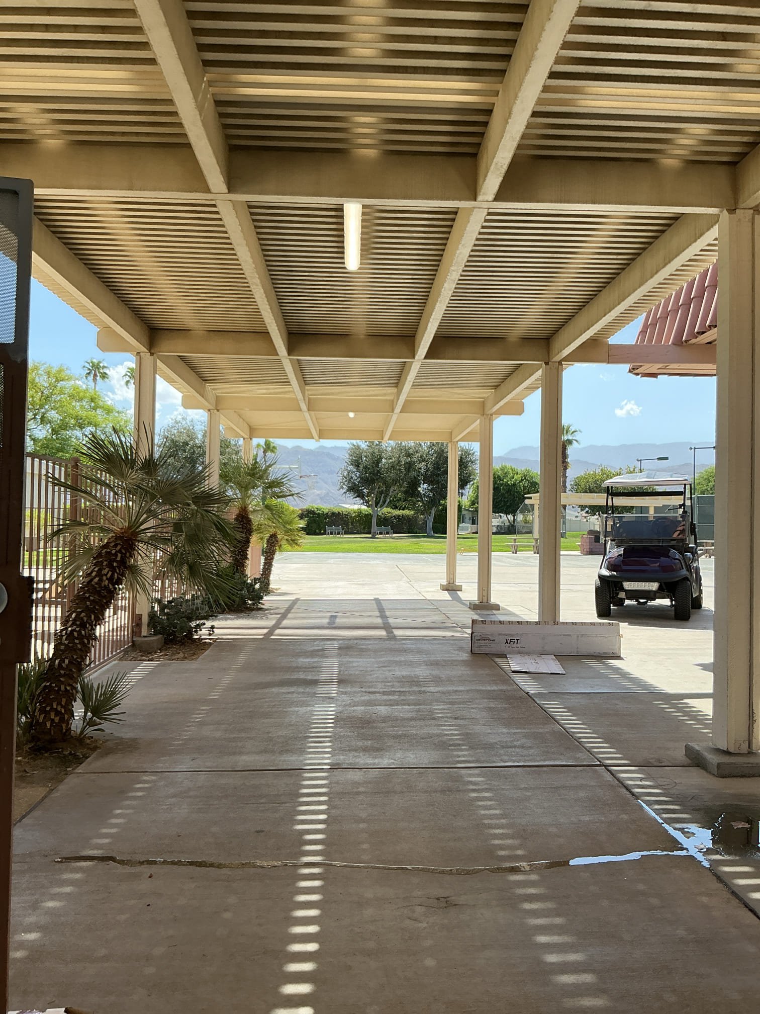 Arrived to remove and replace 8 outdoor fixtures that kept burning out. Removed four 4ft led fixtures over pathway and four 2ft fixtures in pool sitting area. 