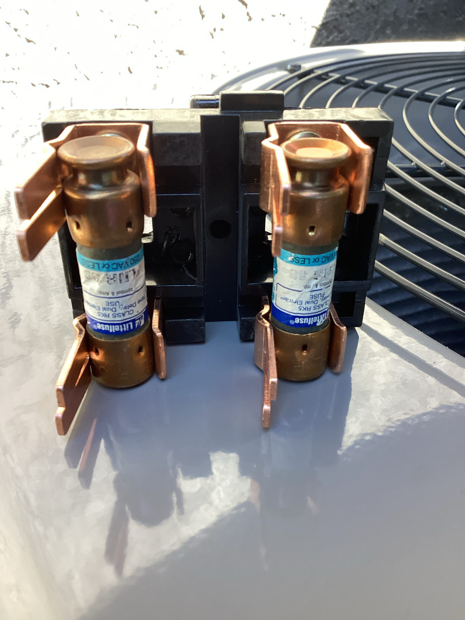 Rancho Mirage, CA - The installation involved the implementation of a 3 Ton American Standard Gold 17 Upflow Split Heat Pump System. Additionally, an Ecobee thermostat was included in the installation, along with plans to install an extra Ecobee unit for the bedroom system. 

