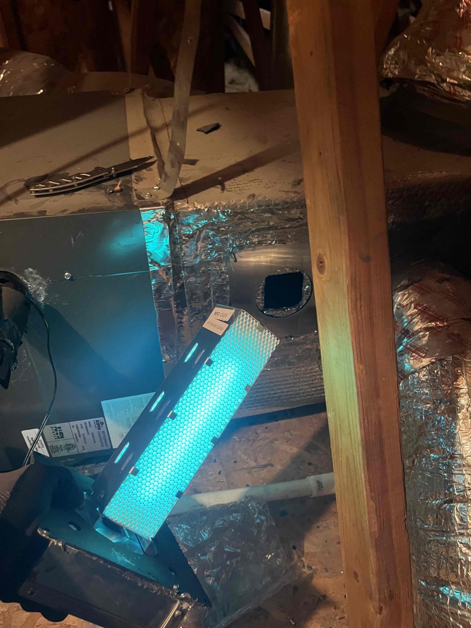 ⚒️⚒️
Recommended repairs
Replaced air scrubber cell for both air purifiers
Verified that both products are working
Set fan to circular mode to get the most out of air purifiers
