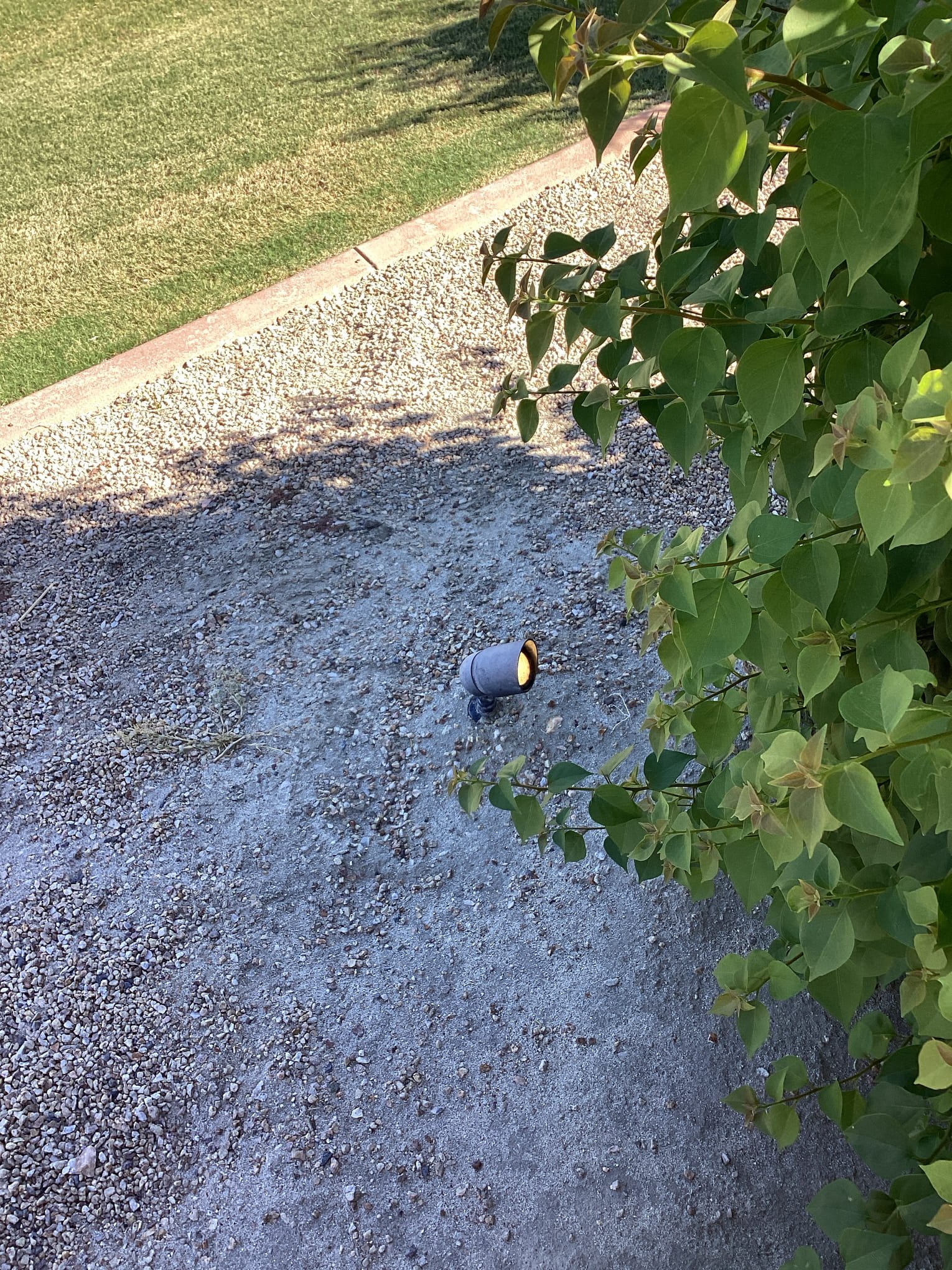 Arrived at customer’s home to diagnose landscape ligts non op due to bad bulbs. Customer pointed out two spot light fixtures that were not producing light. Removed good bulb from another fixture and installed it in both non op fixtures to confirm it was bad bulbs. Replaced bad bulbs with new ones to restore light and resolve issue.