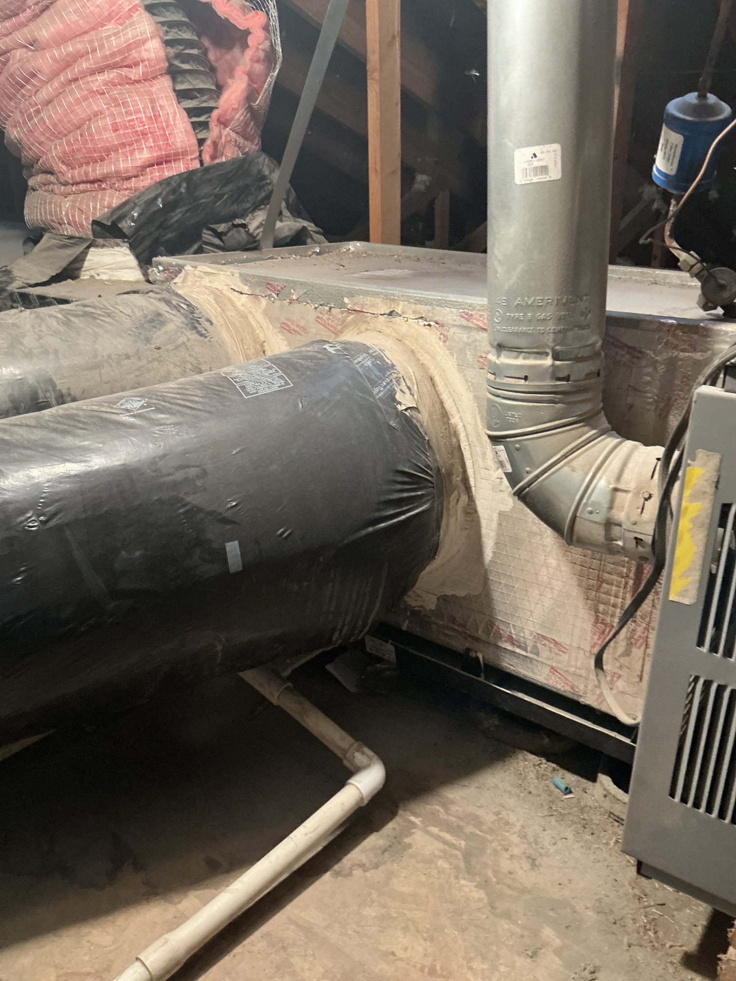 Cathedral City, CA - No one home, family member provided access. Emailed estimate for full system replacement for bedroom unit. Existing equipment in very poor condition. Recommend full system replacement 