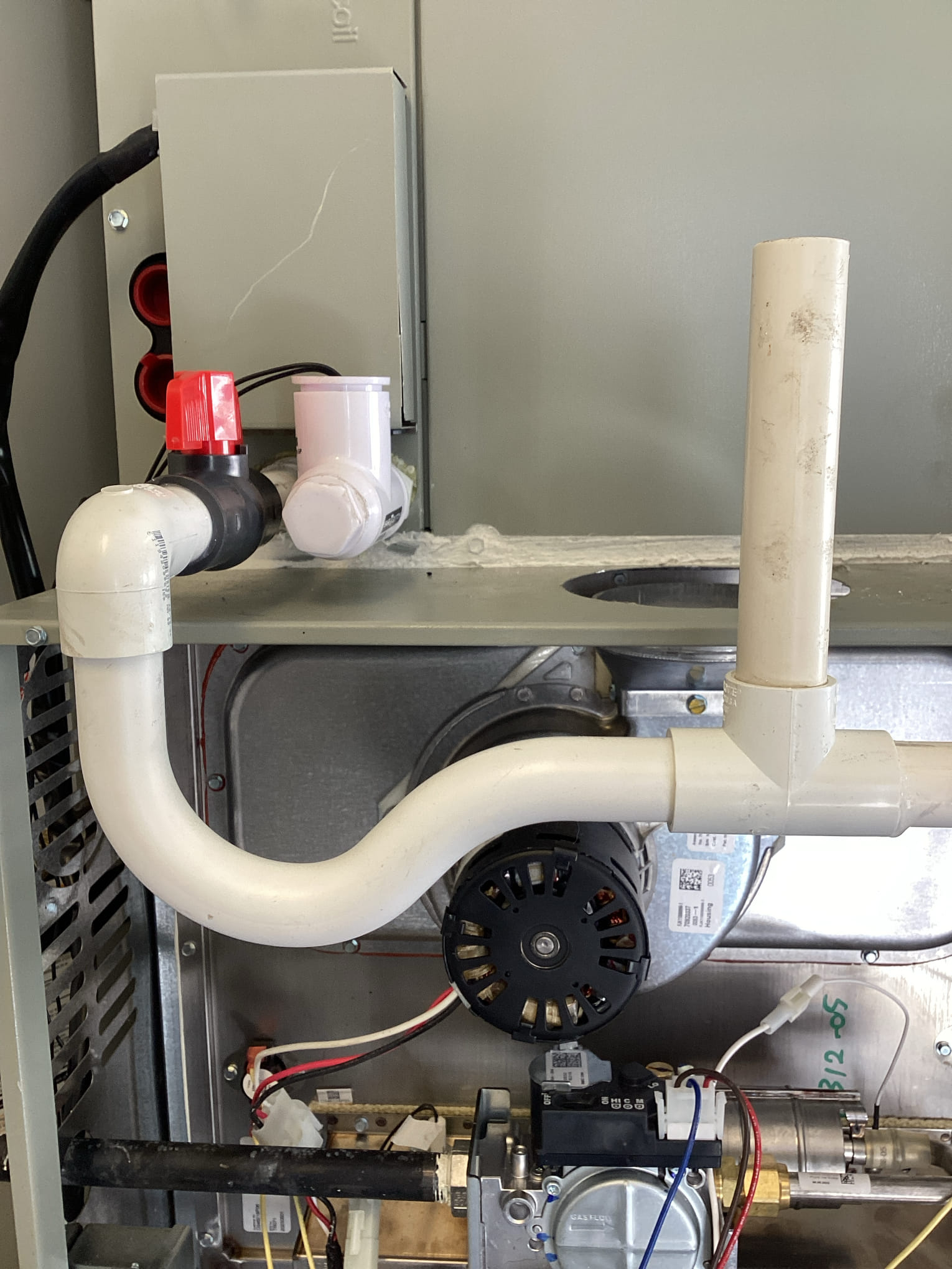 Installing on 5 Ton Gold 17 Ultra Low Nox Upflow Split System