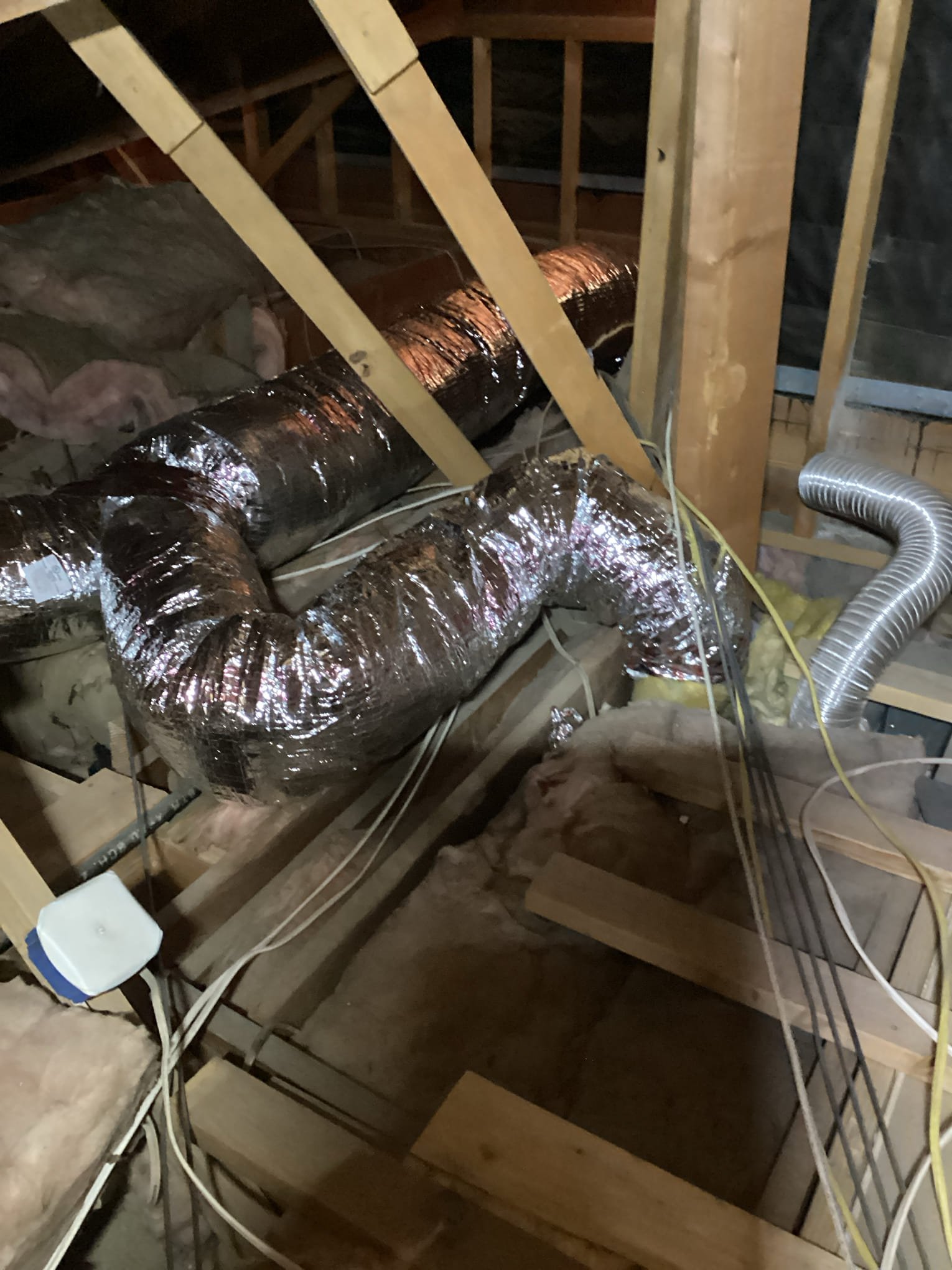 Palm Desert, CA - Installation of all accessible ducting on hvac duct systems that can safely accessed without cutting drywall. Flex ducting is R8.0 rated and includes wyes. This home is a remodel ducting can be accessed