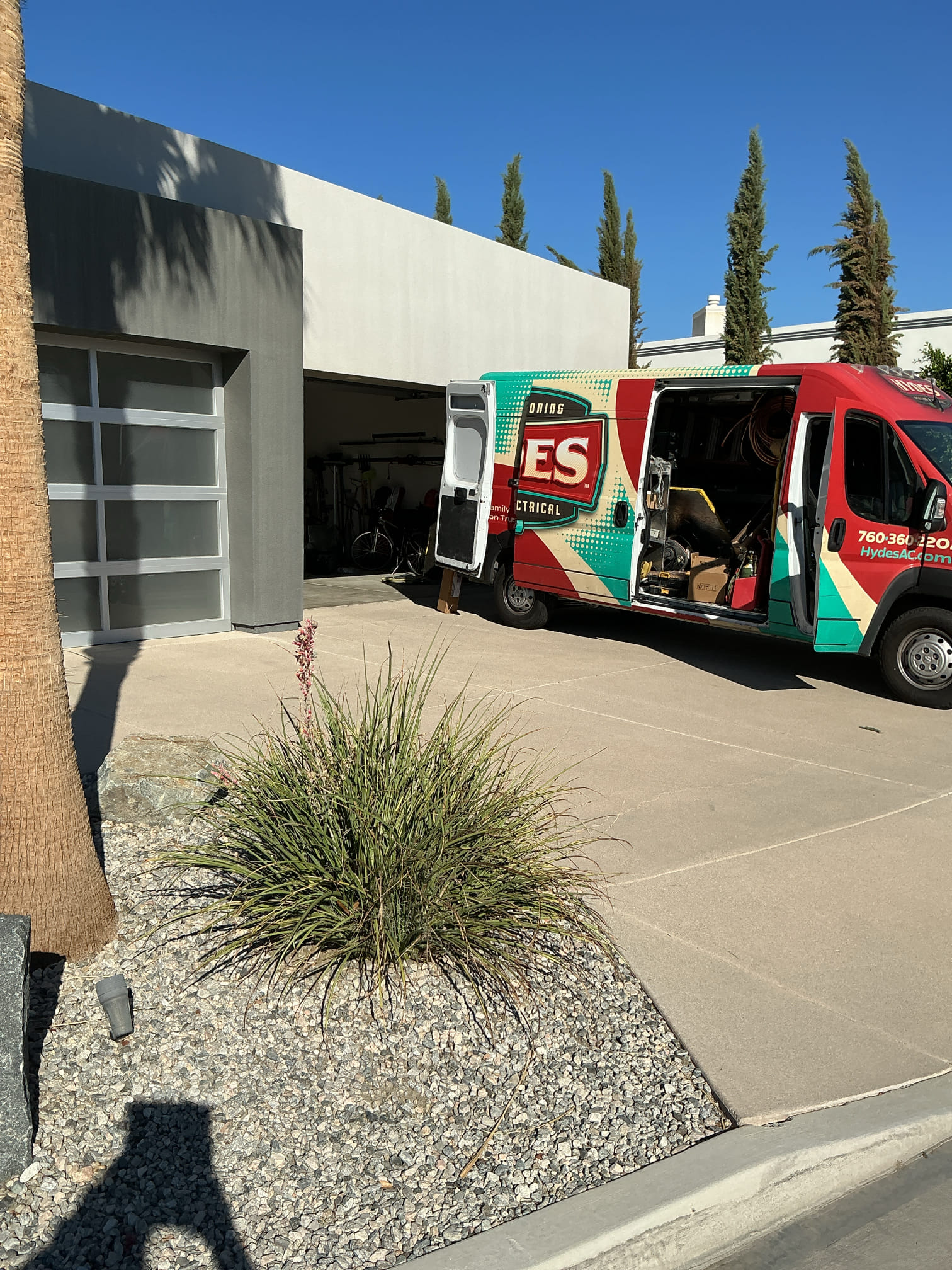 Indian Wells, CA - Installing 5 ton American Standard gold 17 up flow heat pump system.