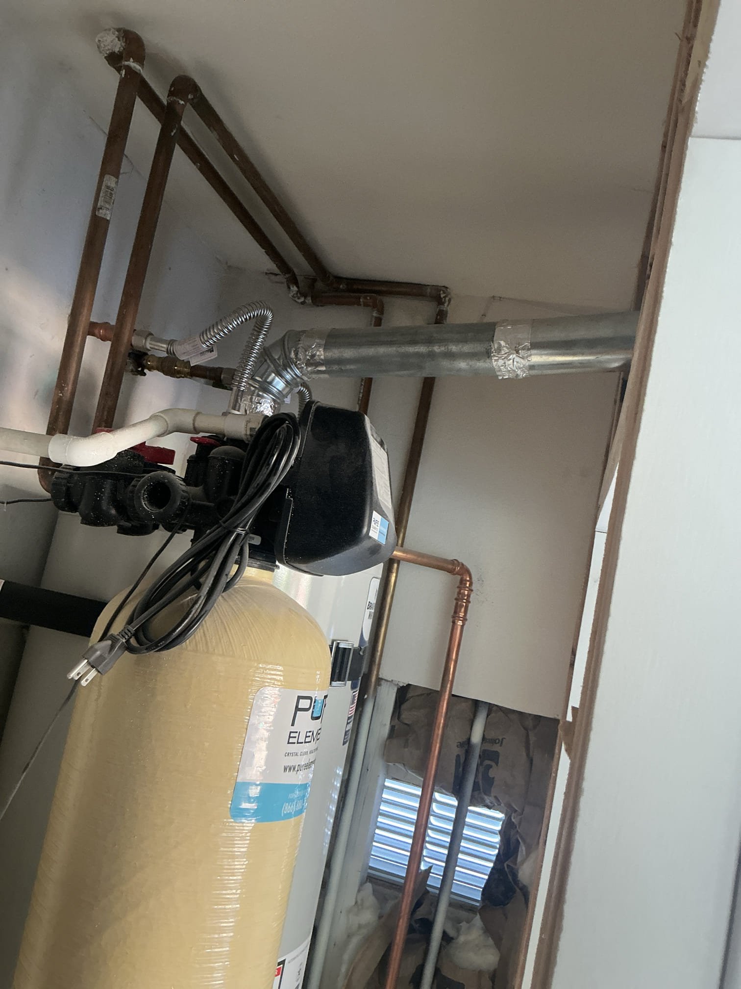 Inspected ductwork. Verified temperatures split are even throughout ductwork. Opened supply and return air vents verified ductwork is connected properly. Ductwork inner liner in good condition. Ductwork limited access do to flat roof with no Attic access. Recommend accuclean filtration system for indoor air quality. 