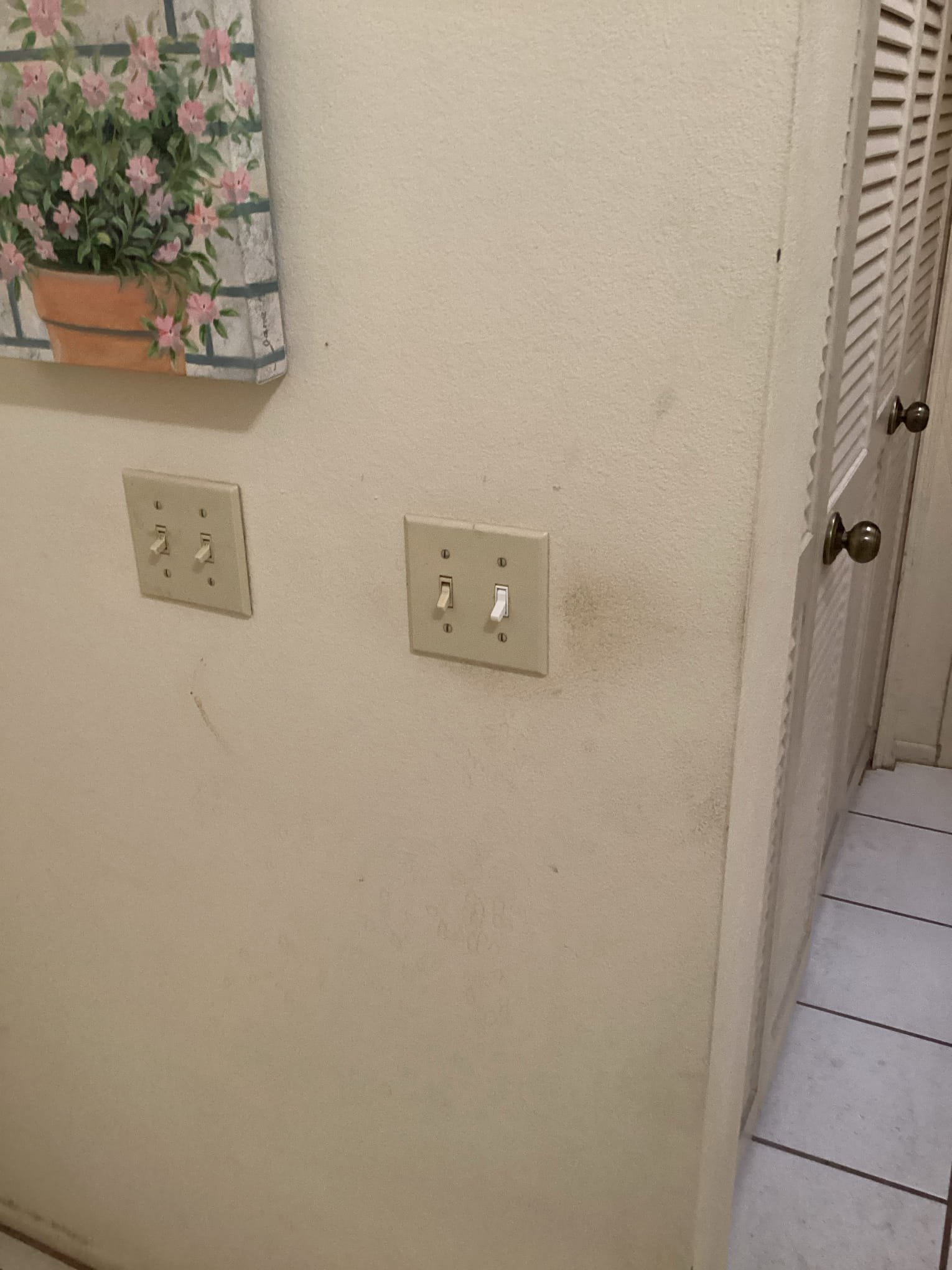 Rancho Mirage, CA - Arrived at customer’s home to diagnose switches making noise and working intermittently. Found that switches were bad and not making proper contact internally. Replaced both switches in three way circuit to resolve issue and restore proper function to circuit. Customer also expressed interest in retrofitting here bathroom strip fixtures to led at a later date.