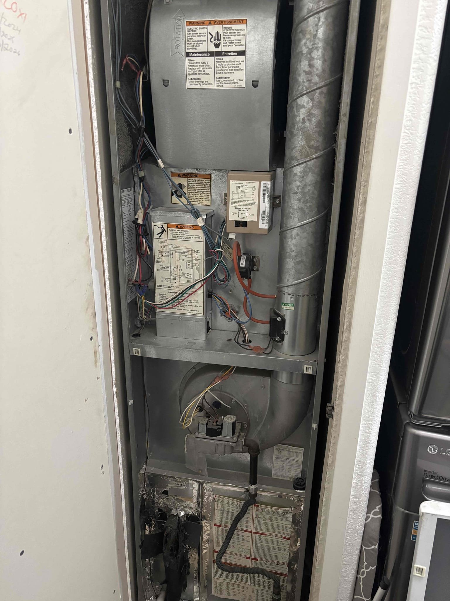 Performed a heating maintenance on a furnace located in hallway. Check sequence of operation by checking out all electrical and refrigeration levels at this time. System is heating up the house properly check compressor amps after switching back into cool mode informed Client about the age and condition of outdoor unit finish maintenance by giving Starbucks gift card as as well as by changing out filter filters 