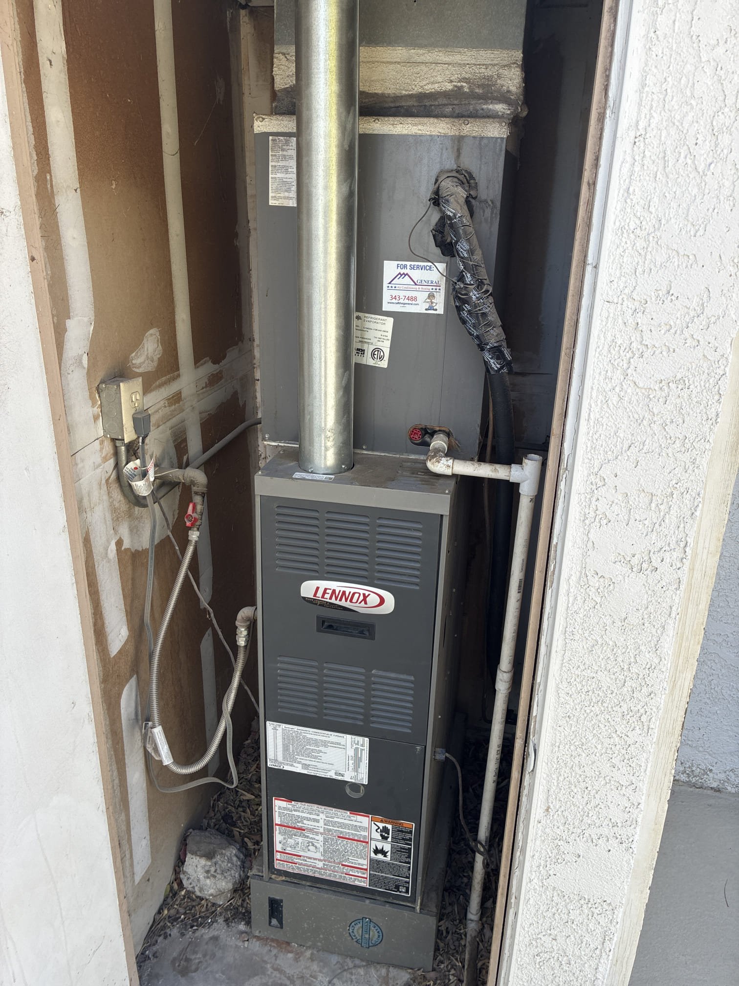 Comfort indoor service on 2008 Lennox for bedrooms and 2004 furnace with newer condenser/coil for living area. Replaced filters in furnace. Flushed condensate lines. Checked all heater and safety components. Focus 6000 thermostat working. Gave Starbucks card. Renewed on yearly agreement.