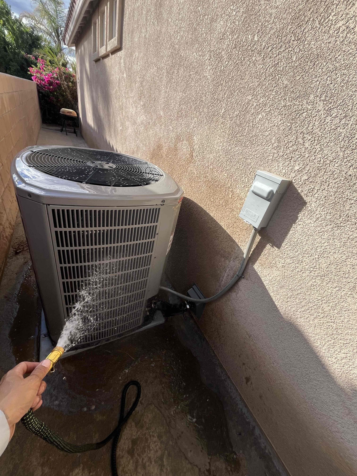 🔥💨
Single system service
2023 American standard split heat/POV
Platinum series
Air handler located in garage/upflow
Condenser located on ground
Home is equipped with whole house surge protection 

HVAC fall service
Replace 20 x 30 filter/lower wall mounted, cycle equipment, followed system, sequence of operation check blower motor, circuit board, amps and voltage
1050 thermostat checked out OK
Verified reversing valve operations test system on heating and cooling
Cleared condensation line and tested water safety switch
Rinse condenser coil
✅
System checked out operational and within specifications

☕️🎃
Give client Starbucks gift card for October maintenance

📆
Booked summer maintenance