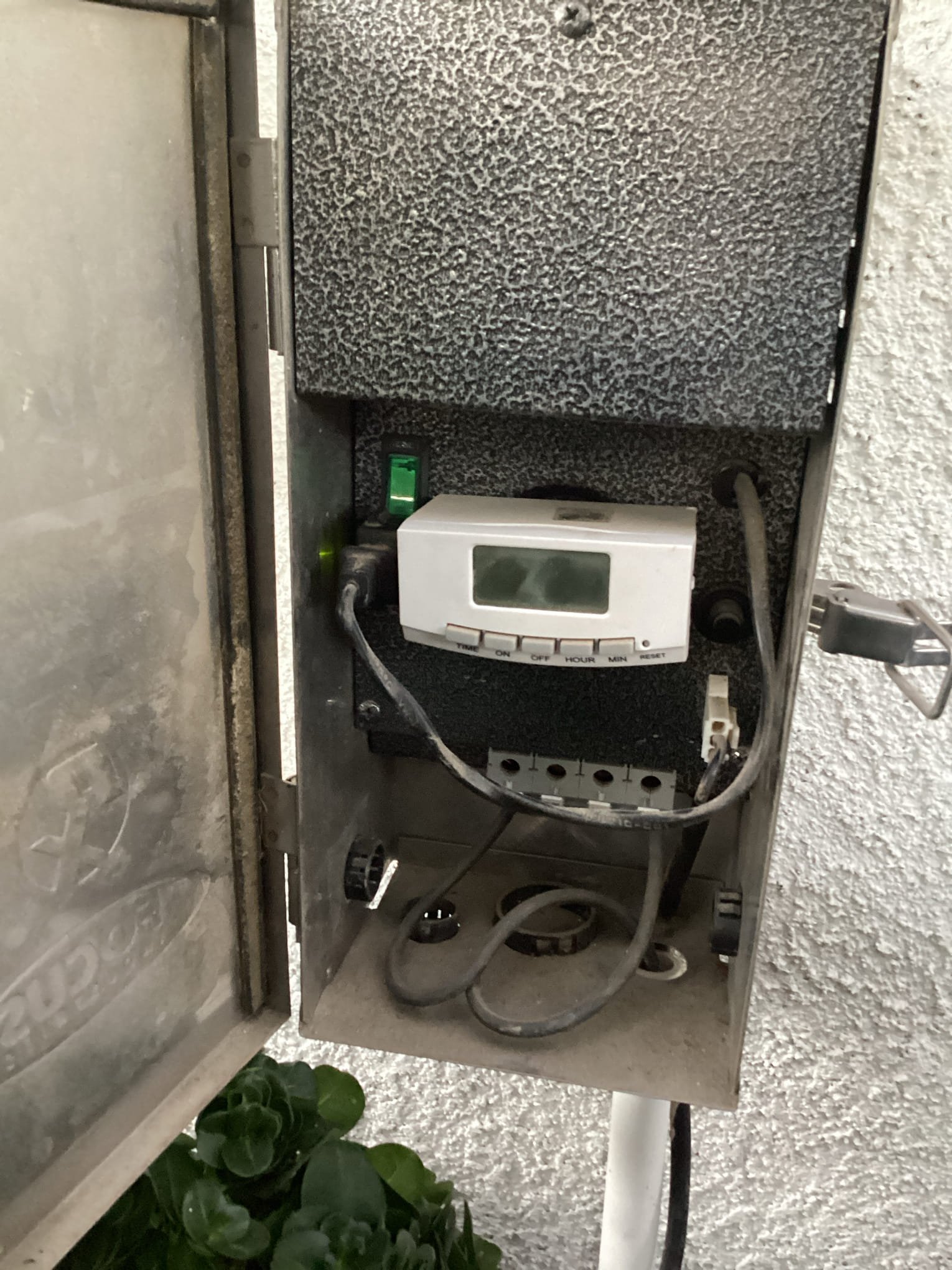 Arrived at customer’s home to diagnose landscape lights non op. Found a bad timer in the backyard as well as multiple lights that have bad bulbs/ are non op. Informed customer that we will return at a later date with new bulbs and a timer for the backyard to repair landscape lighting. May require an extra charge as we were not able to test the operation of all lighting.