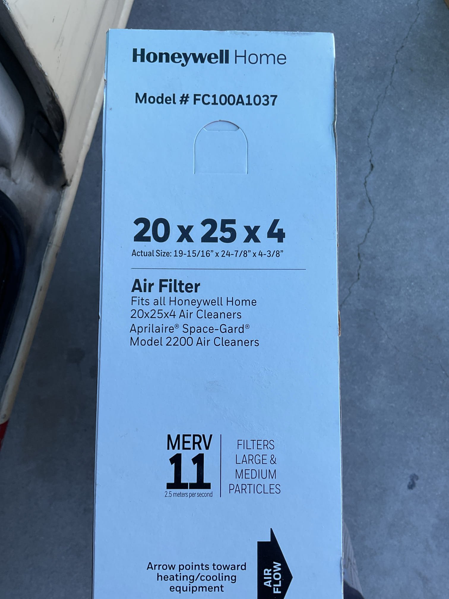La Quinta, CA - Replaced (4) 20 x 25 x 4" Honeywell air filters. Charged card on file.