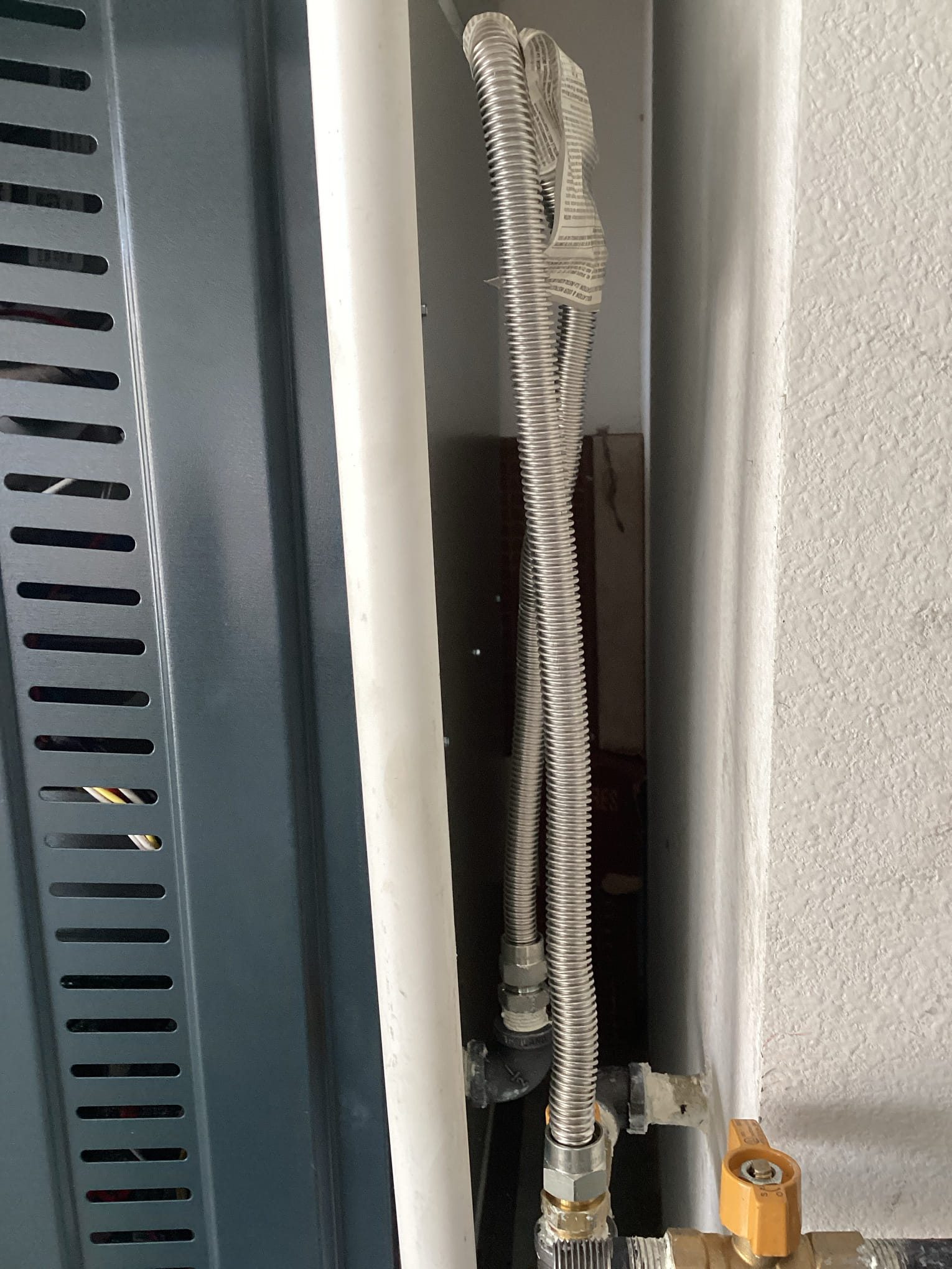 Installing American Standard Gold 16 split gas system.