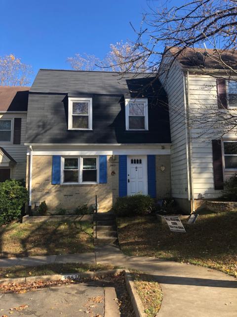 Fairfax, VA - Fairfax, VA - This townhome looks amazing with a new roof. The homeowner choose the GAF shingle color of charcoal. #HillRoofing #ManassasRoofer #NorthernVA #RoofingCompany #RoofingNorthernVA #RoofingFairfaxVA #RoofingArlingtonVA #RoofingCentrevilleVA #Roofing #ContractorVirginia #ManassasRoofingContractor #NorthernVirginiaRoofer #NewRoof #RoofReplacement #GAF #TimberlineHD #Shingle #Asphalt #RoofingContractor #ResidentialRoof Fairfax, VA - Fairfax, VA - This townhome looks amazing with a new roof. The homeowner choose the GAF shingle color of charcoal. #HillRoofing #ManassasRoofer #NorthernVA #RoofingCompany #RoofingNorthernVA #RoofingFairfaxVA #RoofingArlingtonVA #RoofingCentrevilleVA #Roofing #ContractorVirginia #ManassasRoofingContractor #NorthernVirginiaRoofer #NewRoof #RoofReplacement #GAF #TimberlineHD #Shingle #Asphalt #RoofingContractor #ResidentialRoof