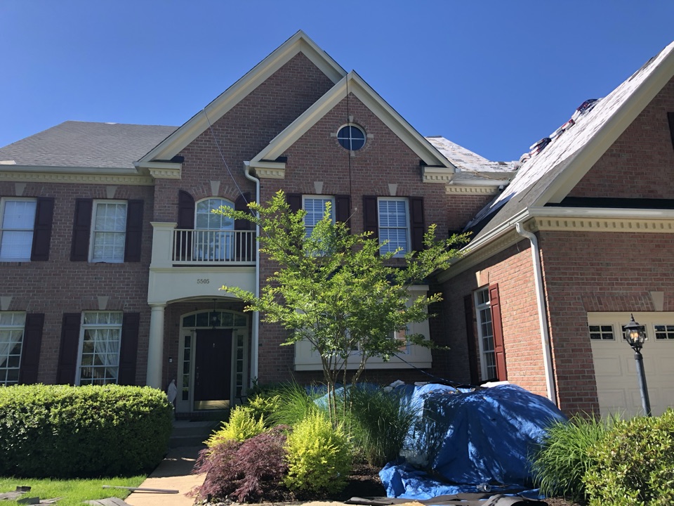 Gainesville, VA - Gainesville, VA - In the process of installing a new roof on this single family home! #GainesvilleRoofer #PrinceWilliamCounty #VARoofer #AffordableRoofingCompanyNearMe #LocalRoofers #RoofMaintenanceCompany #RoofingCompanyNearMe #RoofingCompany #RoofingNorthernVA #RoofingFairfaxVA #RoofingArlingtonVA #RoofingCentrevilleVA #Roofing #ContractorVirginia #ManassasRoofingContractor #NorthernVirginiaRoofer #RoofReplacement Gainesville, VA - Gainesville, VA - In the process of installing a new roof on this single family home! #GainesvilleRoofer #PrinceWilliamCounty #VARoofer #AffordableRoofingCompanyNearMe #LocalRoofers #RoofMaintenanceCompany #RoofingCompanyNearMe #RoofingCompany #RoofingNorthernVA #RoofingFairfaxVA #RoofingArlingtonVA #RoofingCentrevilleVA #Roofing #ContractorVirginia #ManassasRoofingContractor #NorthernVirginiaRoofer #RoofReplacement