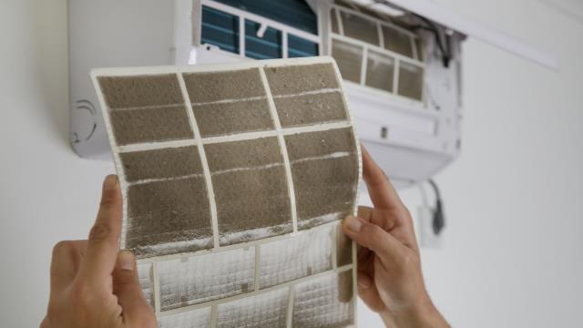
We provide air filter replacement and cleaning services to ensure your air is clean and your system is running efficiently. Clogged filters can reduce airflow and strain your AC, so we inspect, clean, or replace filters to improve air quality and system performance. Breathe easier—schedule your service today!