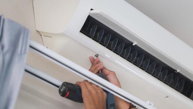 If your AC is struggling or completely stopped working, you need fast, reliable help. We specialize in quick, honest AC repair to get your home cool and comfortable again, guaranteed. We fix it right the first time, every time. Ready for reliable relief? Call us today!