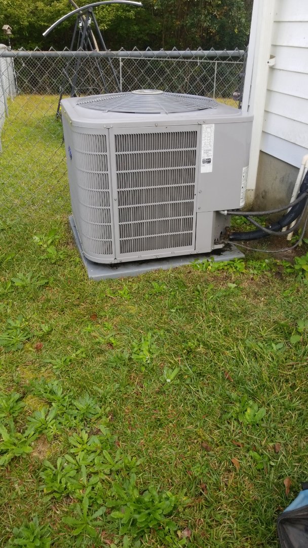 West Columbia, SC - Maintenance on split unit West Columbia, SC - Maintenance on split unit
