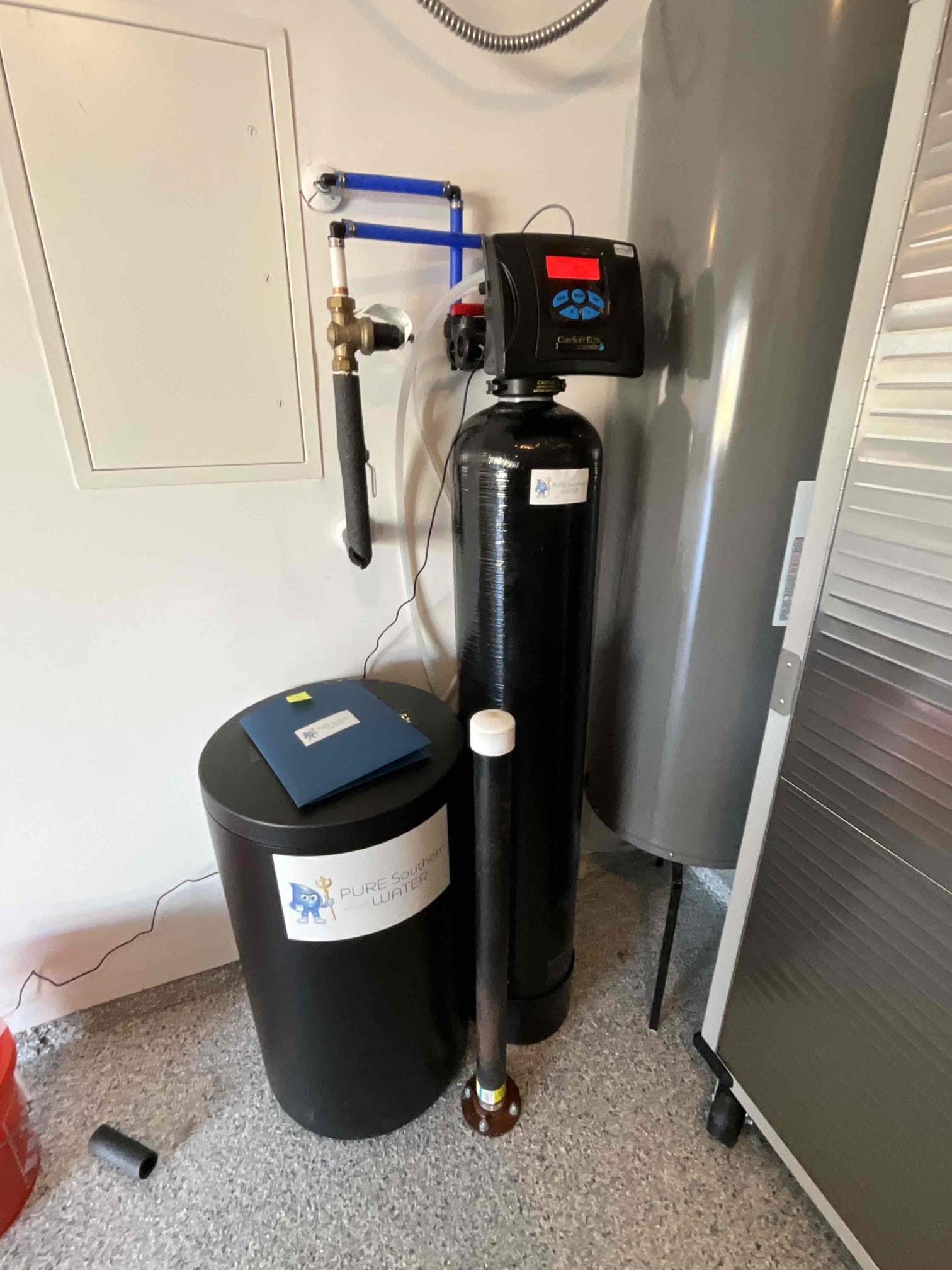 This comprehensive ELITE WiFi water treatment package delivers filtered, softened water to your entire home using industry-leading technology. The system begins with a carbon filter, effectively removing chlorine and other unwanted contaminants. Following this, the water passes through a softening resin, ensuring your home remains limescale-free. As a final stage, the water is processed through a 5-stage reverse osmosis system, typically installed at the sink or wet bar, providing bottle-quality water straight from your sink and, if possible, your fridge.

Read the product description below for more details on the benefits of the items included in this package, such as the chlorine generator and WiFi valve!