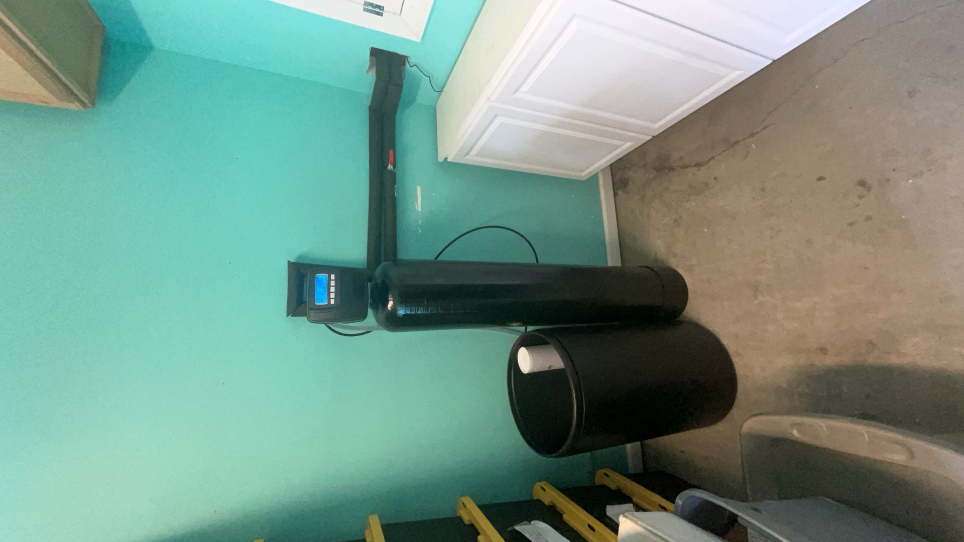 This comprehensive PRO water treatment package delivers filtered, softened water to your entire home using industry-leading technology. The system begins with a carbon filter, effectively removing chlorine and other unwanted contaminants. Following this, the water passes through a softening resin, ensuring your home remains limescale-free. As a final stage, the water is processed through a 5-stage reverse osmosis system, typically installed at the sink or wet bar, providing bottle-quality water straight from your sink and, if possible, your fridge.