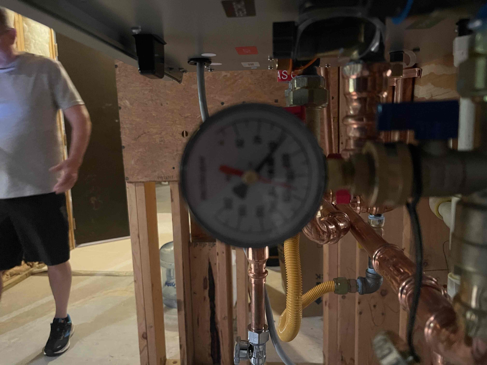 No issue with the Moen device. Notified management. Flushed tankless water heater. No further issue. 