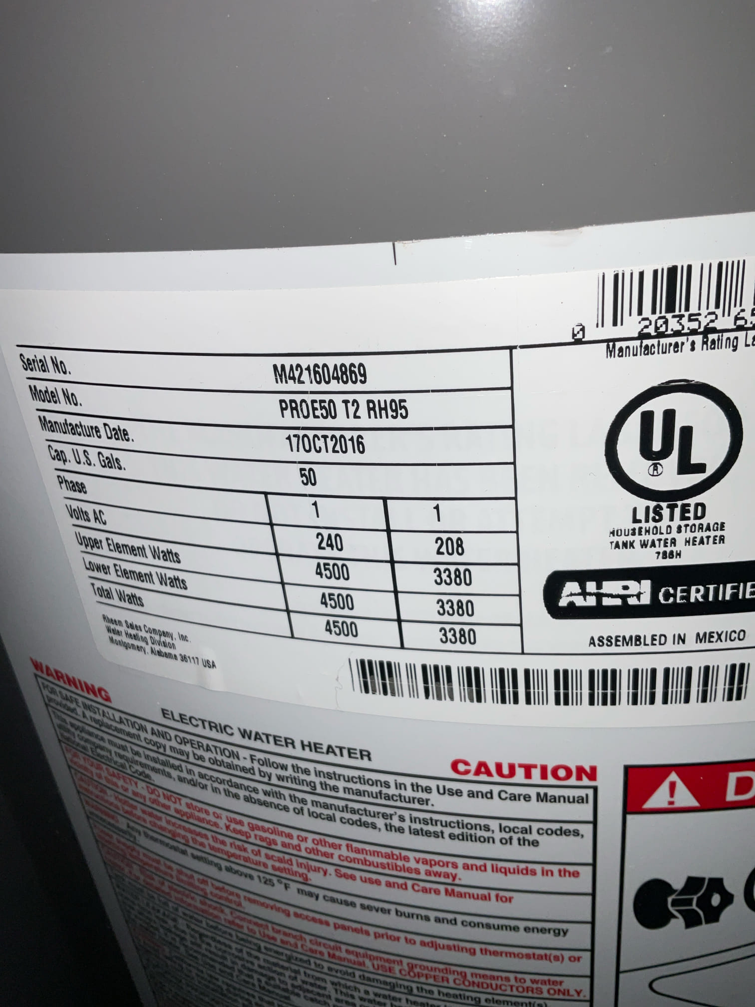 Tank major rebuild with new flush valve , fill valve , new stop valve and supply line installed 