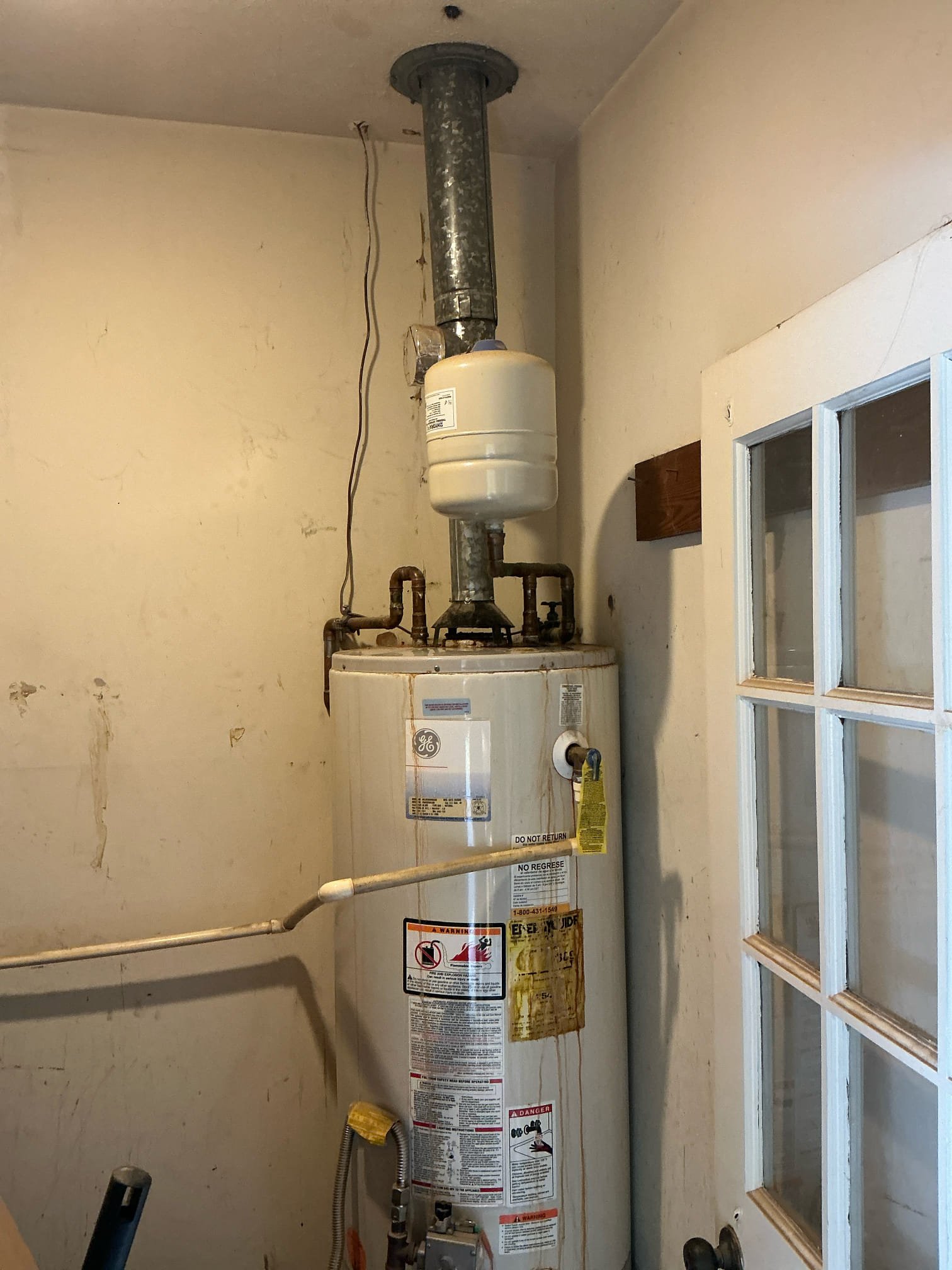 Client called us out due to their 40 gal nat gas water heater in garage leaking. It was from 2008. We replaced the water heater with new 50 gal Rheem pro series nat gas water heater, installed up to code with new pan, gas flex, ball valve shutoff, and properly supported expansion tank per code. Also, the homes pressure reducing valve in the crawl space had failed allowing 120 psi into home. We corrected that by replacing the failed pressure regulator with new watts 25aub and also new ball valve shutoff. 


Water heater has 6 yr manufacturer warranty and 2 yr parts and labor
Pressure reducing valve 1 yr parts and labor 