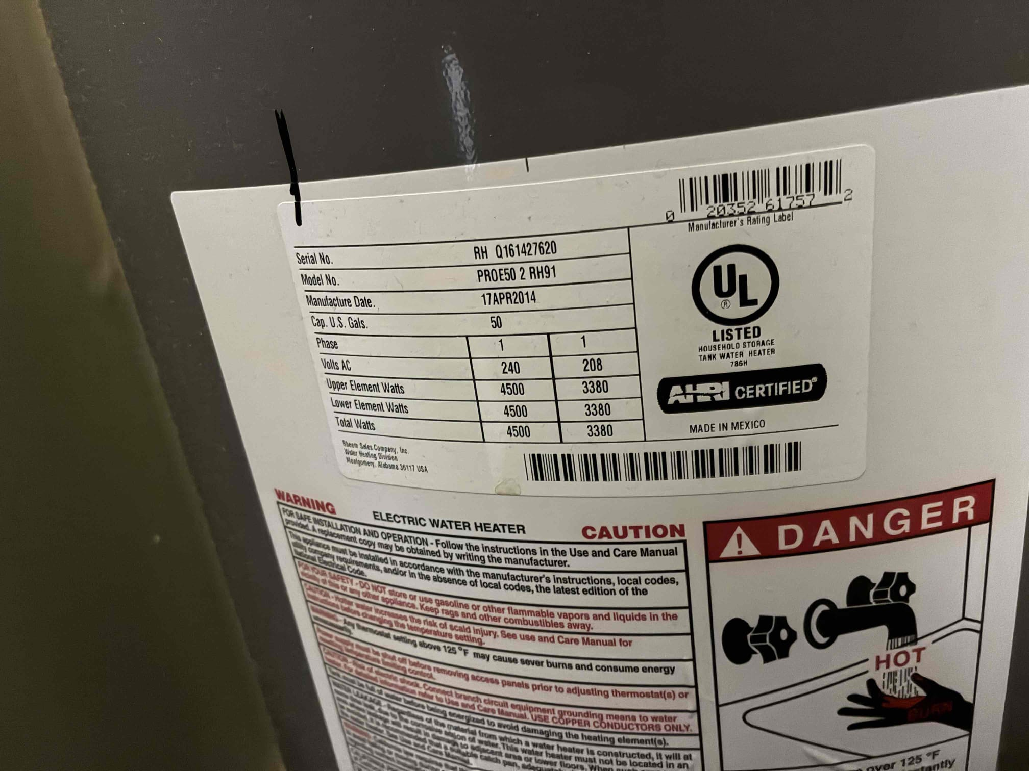 Customer had drain issue located in master bath sink. Ran small machine approximately 20 ft and cleared line. Filled sink and drained to check for proper drainage function. Also found TET to be bad and improperly supported. Replaced tank and secured tank with bracket. 