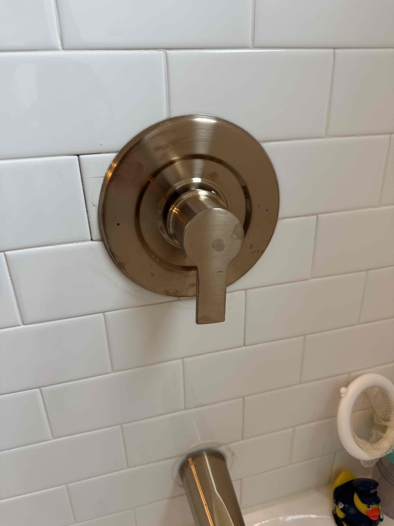 Turned scald device up to allow customer to turn the hot water on fully so they can get the correct temperature and no longer luke warm water. 