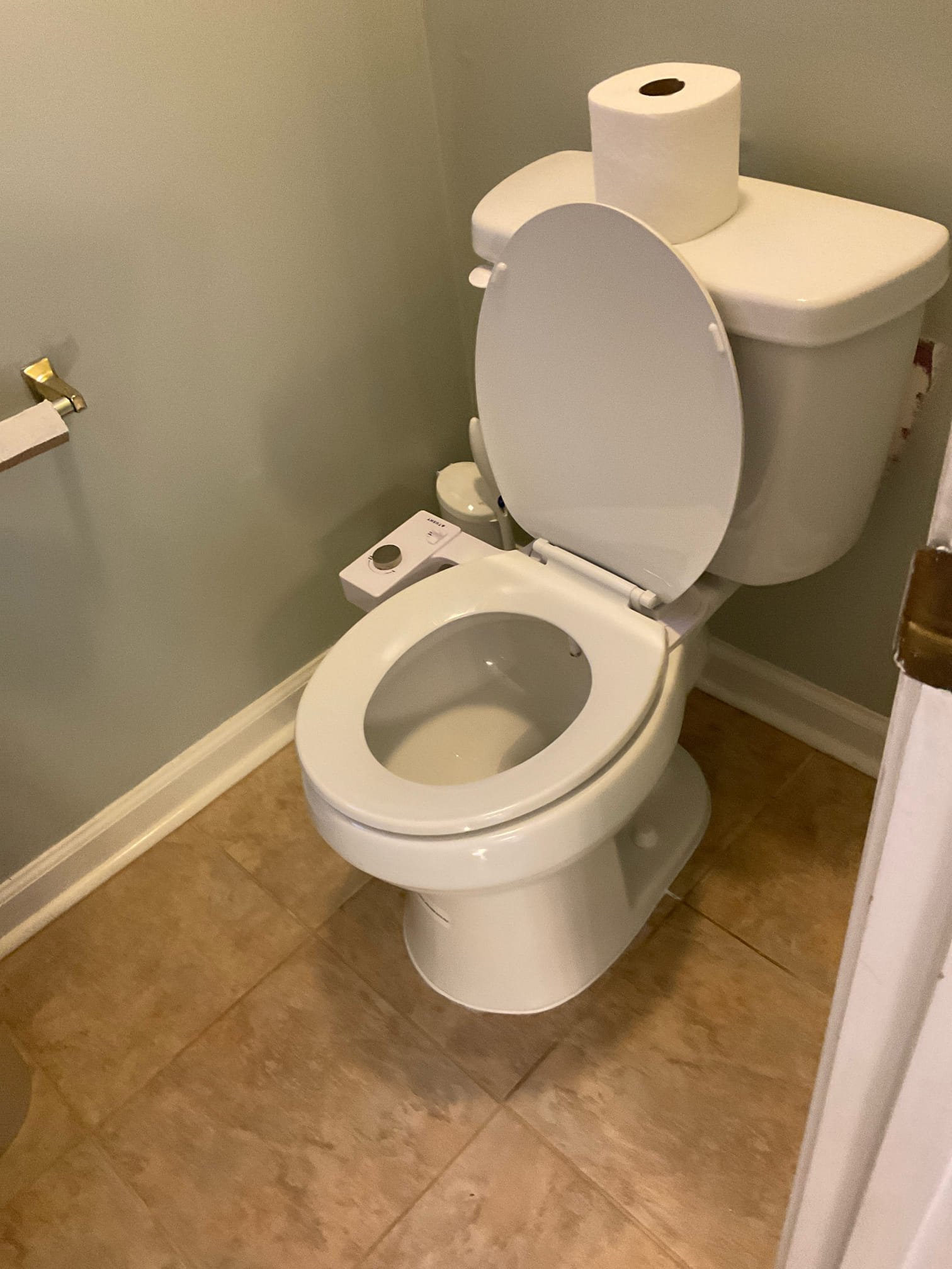 Leak in the ceiling at kitchen area , found very loose toilet in master bathroom, did pull and reset with flange repair today 