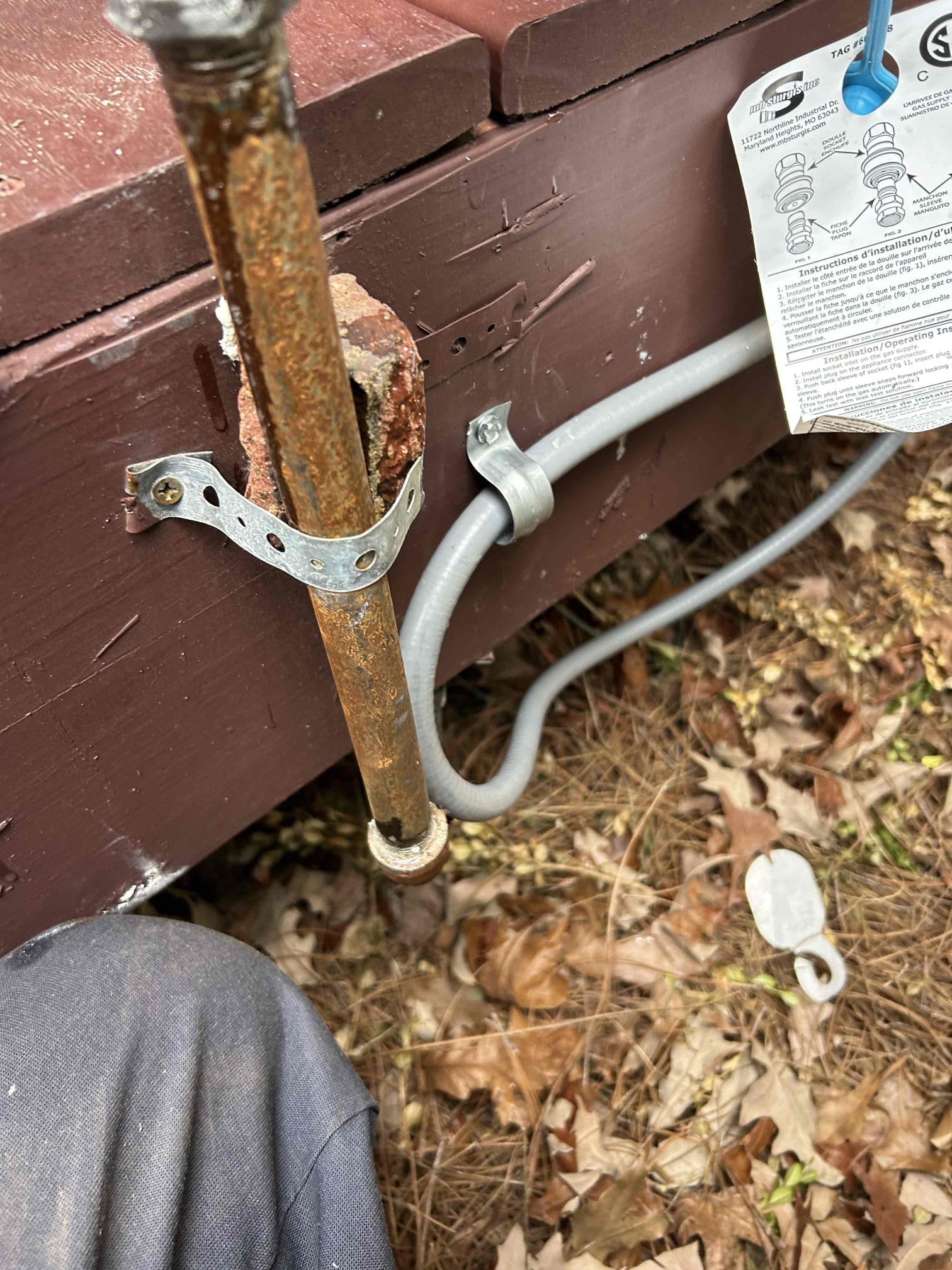 For this customer, the gas to his grill outside wasn’t getting any gas to the grill so I looked around to find where the shut off valve is or if there’s a problem with the gas line did not smell gas so that is good but more importantly could not find the gas shut off valve located the gas shut off valve underneath the range cabinet And it was turned off there however he had a weird configuration with his gas piping so therefore I recommended to clean it up and push the gas line with the quick connect backwards so his kids don’t start playing with the gas line and potentially cause an issue so that is what I recommended and that is what we did install the new 90 with the 2 inch nipple fall by the gas shut off valve and then a close nipple to connect the quick connect into it once that was complete. I tested the gas piping work that I did with bubble solution and there’s no gas leaks water pressure is at 45 psi And the customer has a fairly new Bradford white water heater 75 gallon with 