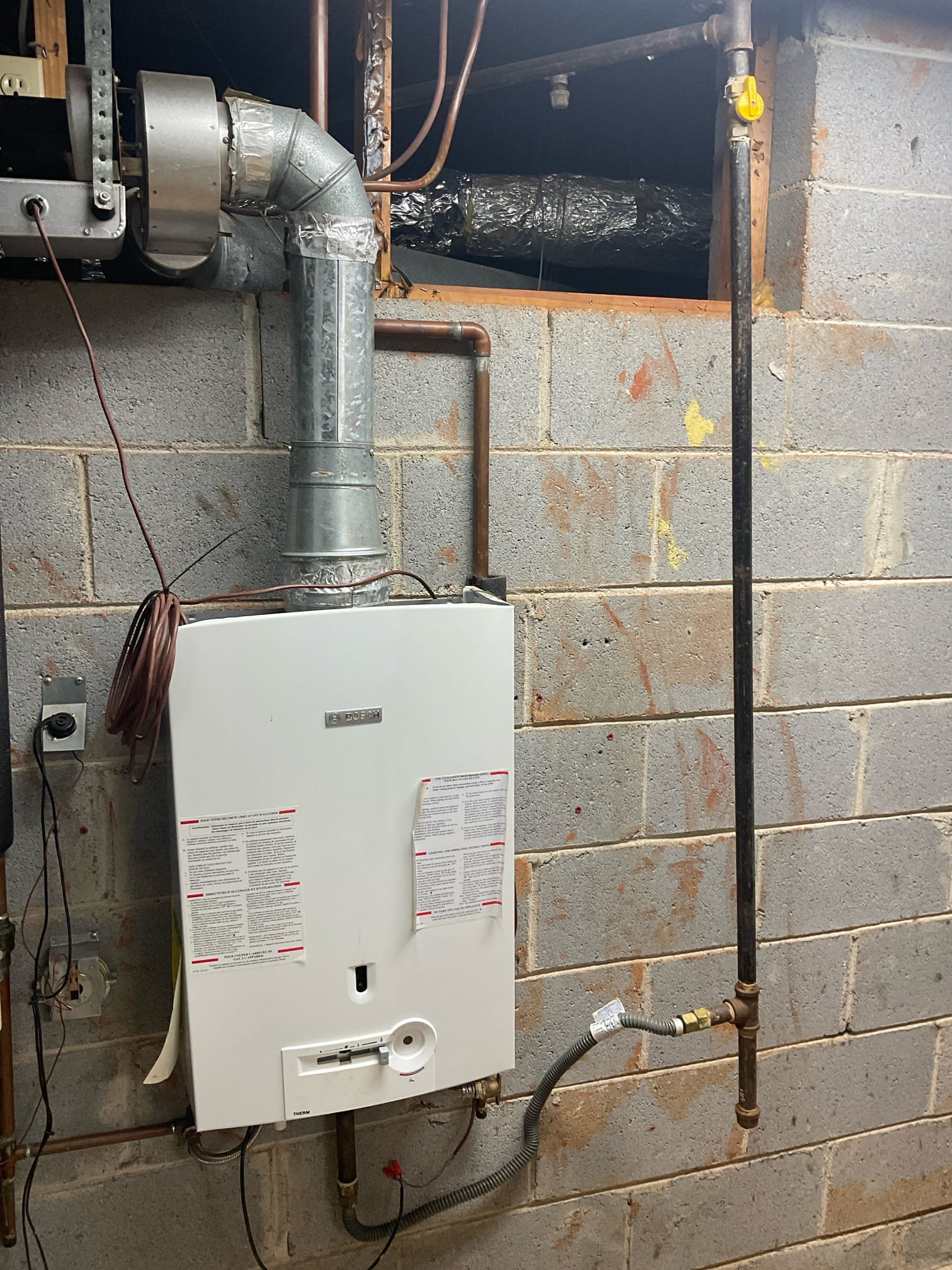 Replaced a old Bosch tankless water with navien npe 240 A2 water heater 