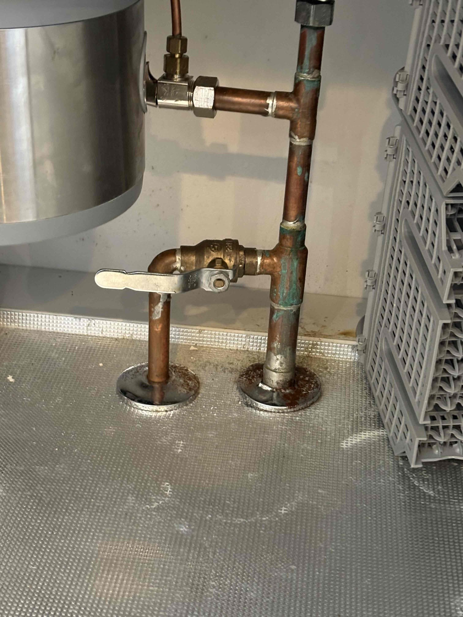 Client called us out today Jan. 1, due to their shutoff for the hose bib being turned off and them not knowing how to turn it on, and also the kitchen faucet was not putting out any water. Supply lines are built in to the faucet and there is water at the shutoffs, indicating something is wrong inside the faucet. Gave estimate, client said Home Depot would install it cheaper and we were on our way. 

Waived service fee. 

Reschedule discount is no longer applicable if future work is needed.
