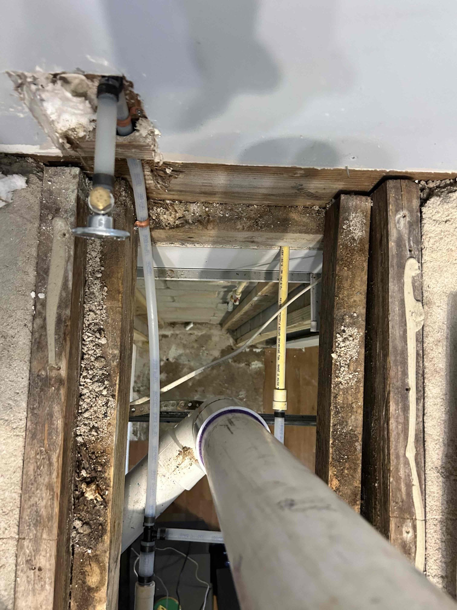 For this job we were going to stub the toilet line out for the new flange and run the new water line, the county has to come out and find the water meter, once the meter is located we will come back and finish part of the job. At this time we have to wait o. The county to do the locate and complete the job.
Came back out to the straw because the county located the meter was able to turn off the water and start the small re-pipe that we recommended to do redid the toilet supply line and reconnected into he hose Bibb line, used cpvc transition fittings to go into Pex and tied all the connections in. Removed all the near by shark bites and push to connect fittings, customer wanted us to go into the wall and repipe the line in front of there, so therefore I cut a small square to access the line and fed the new pipe down. Made sure the pipes were secure. 
No leak from, installing the new pipes.